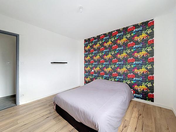 Maison rénovée à vendre à Verneuil sur Vienne - 5 pièces 3 chambres avec grand terrain !