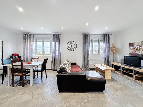 Maison rénovée à vendre à Verneuil sur Vienne - 5 pièces 3 chambres avec grand terrain !