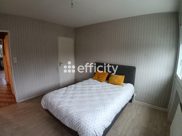 Appartement
         3 pièces
        - 67 m² 85 000 € *