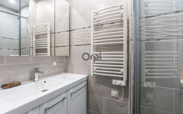 Appartement à vendre    2 pièces • 48,04 m2 Saint-Maur-des-Fossés