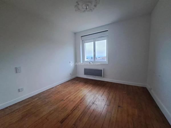 Location                                                      Maison de ville
                        
                     4 pièces                      82 m2                     à Carmaux