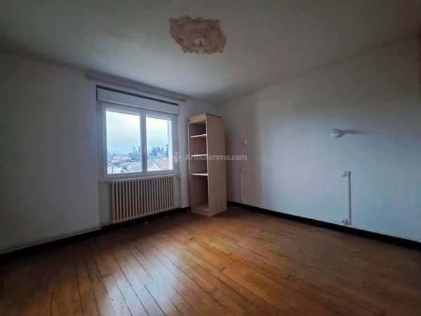 Location                                                      Maison de ville
                        
                     4 pièces                      82 m2                     à Carmaux