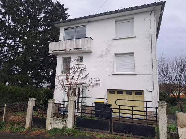 Location                                                      Maison de ville
                        
                     4 pièces                      82 m2                     à Carmaux