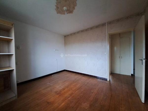 Location                                                      Maison de ville
                        
                     4 pièces                      82 m2                     à Carmaux