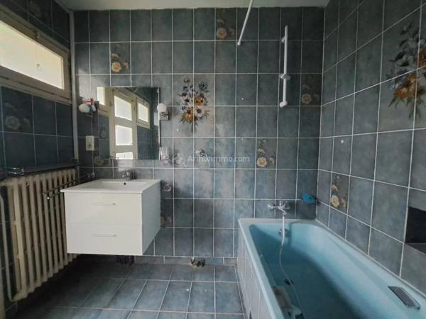 Location                                                      Maison de ville
                        
                     4 pièces                      82 m2                     à Carmaux