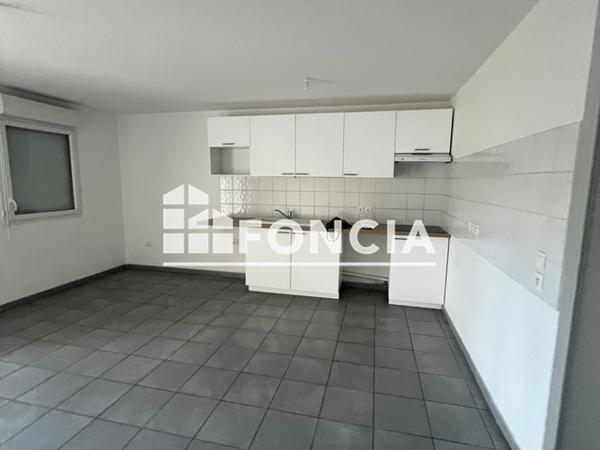 Location Appartement 5 pièces 109.5 m² - 1-5 AVENUE DU 10 MAI 1981 Ambes 33810