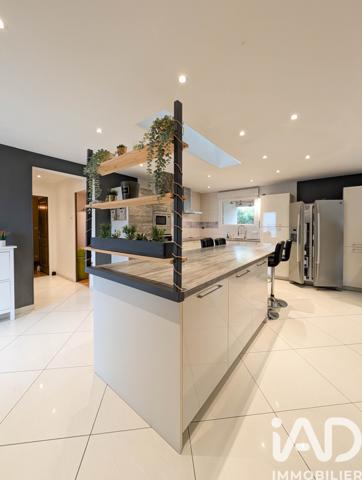 Maison à vendre 6 pièces 142 m² Laissac-Sévérac l'Église