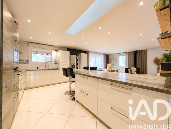 Maison à vendre 6 pièces 142 m² Laissac-Sévérac l'Église