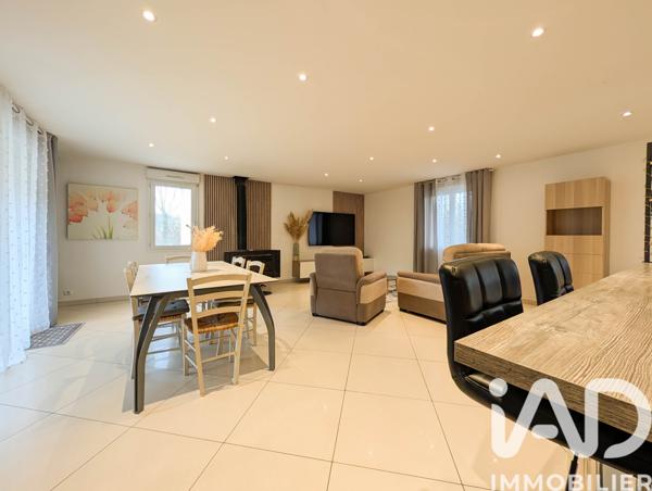 Maison à vendre 6 pièces 142 m² Laissac-Sévérac l'Église