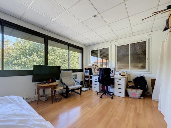 Montastruc La `Conseillère - Immeuble  - 275 m2