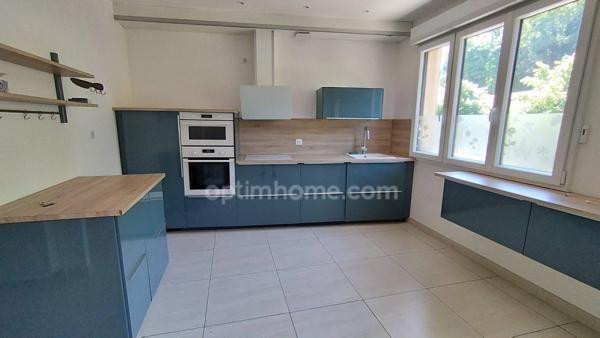 Maison à vendre BAR LE DUC - rénovation soignée - 126 m² - dépendances - terrasse et terrain.