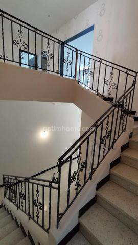 Maison à vendre BAR LE DUC - rénovation soignée - 126 m² - dépendances - terrasse et terrain.