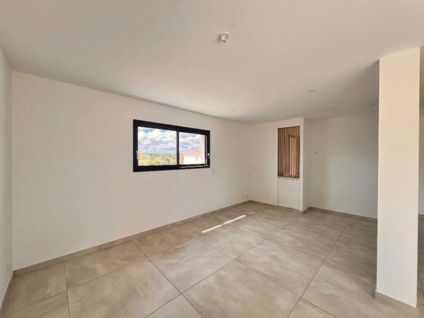 Maison contemporaine  à vendre de plein pied 5 pièces ISLE (87)