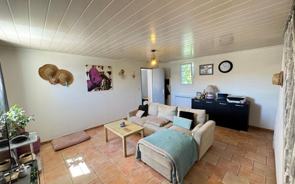 Maison à vendre    14 pièces •  Châteauneuf-Val-Saint-Donat