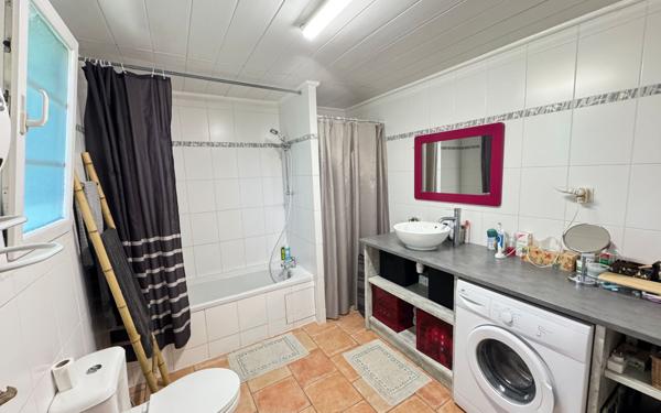 Maison à vendre    14 pièces •  Châteauneuf-Val-Saint-Donat