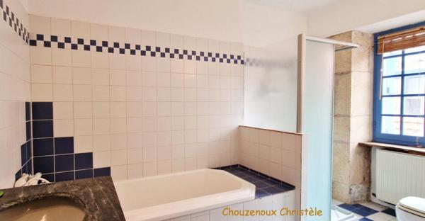 24290  Montignac Lascaux : Maison du 17 e siècle