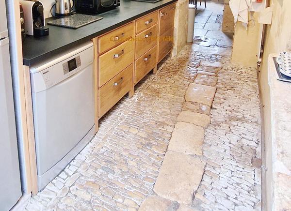 24290  Montignac Lascaux : Maison du 17 e siècle