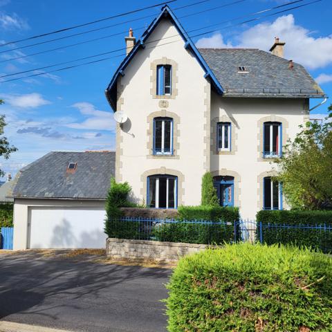 Maison bourgeoise MARCENAT Marcenat (15190)