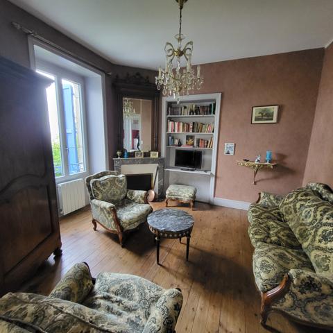 Maison bourgeoise MARCENAT Marcenat (15190)
