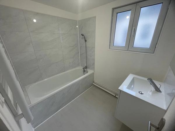 Location Appartement 3 pièces 56 m2 à Saint-Quentin