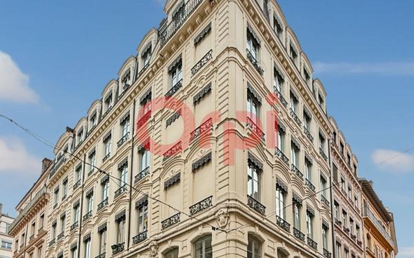 Appartement à vendre    5 pièces • 113,72 m2 Lyon 2