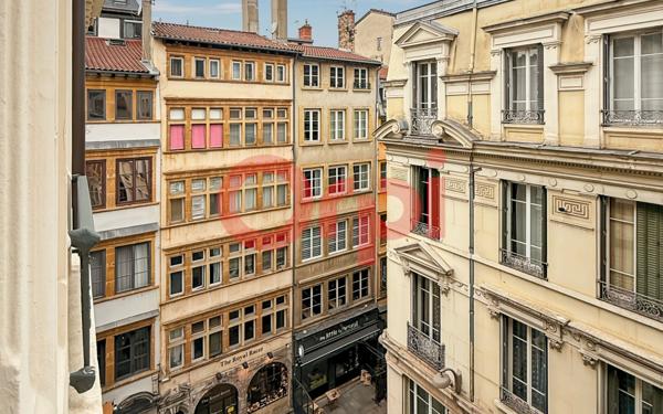 Appartement à vendre    5 pièces • 113,72 m2 Lyon 2