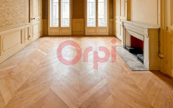 Appartement à vendre    5 pièces • 113,72 m2 Lyon 2