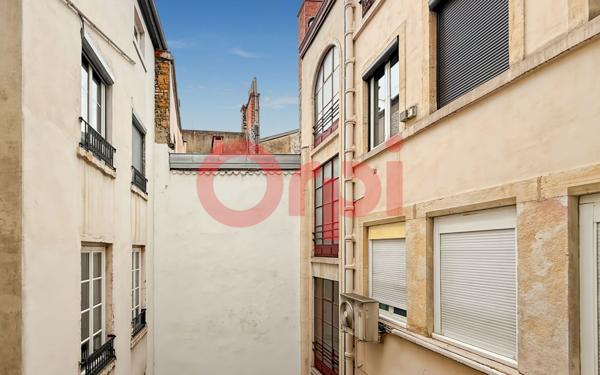 Appartement à vendre    5 pièces • 113,72 m2 Lyon 2