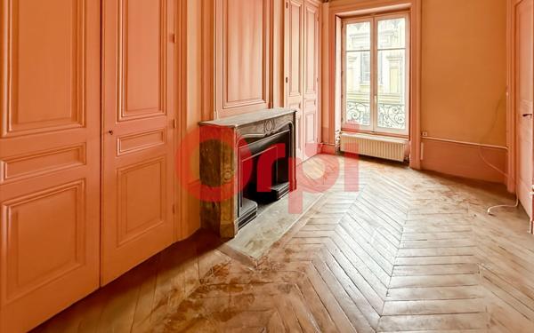 Appartement à vendre    5 pièces • 113,72 m2 Lyon 2