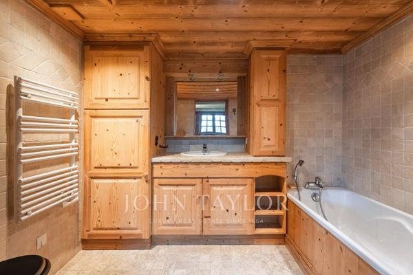 APPARTEMENT - PROCHE CENTRE