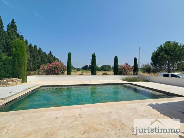 Travaillan (84850) Charmant mas meublé en campagne avec piscine et dépendances 230 m2 à Travaillan