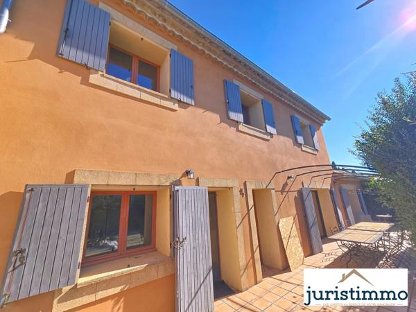 Travaillan (84850) Charmant mas meublé en campagne avec piscine et dépendances 230 m2 à Travaillan