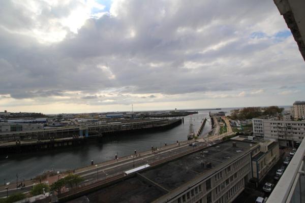 Appartement 110 m2 face mer.