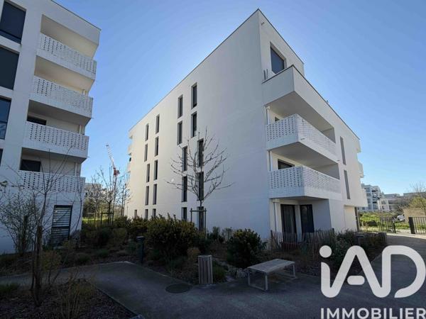 Location appartement 3 pièces 61 m² Tours