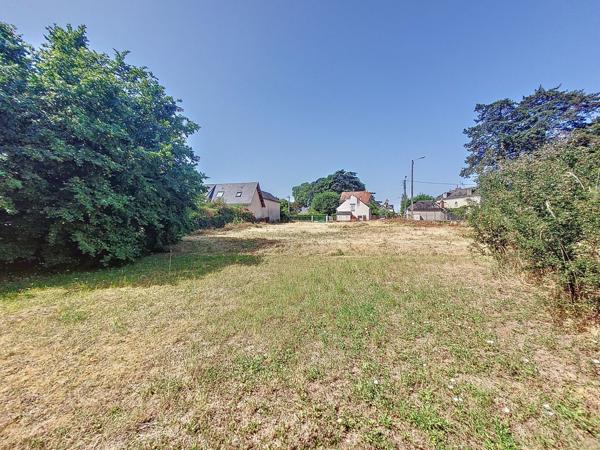 RARE à Saint-Avertin : terrain à bâtir de plus de 1000m² à moins de 1km du bourg