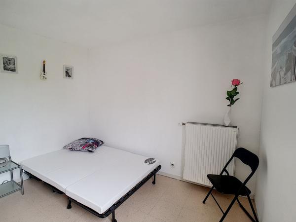 A VENDRE - Dans Résidence étudiante, VENDU LOUE. Grenoble, Confortable T1 meublé proche Institut urbanisme et de géographie