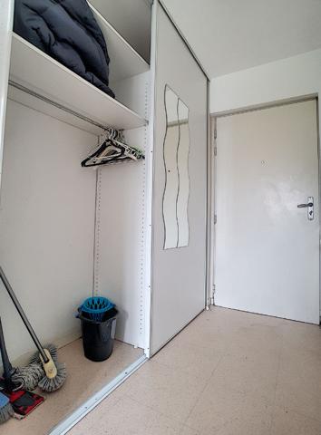 A VENDRE - Dans Résidence étudiante, VENDU LOUE. Grenoble, Confortable T1 meublé proche Institut urbanisme et de géographie