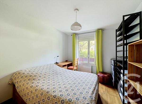 Appartement T5 à vendre  5 pièces - 106 m 2   LYON  - 69009
