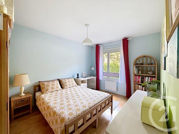 Appartement T5 à vendre  5 pièces - 106 m 2   LYON  - 69009