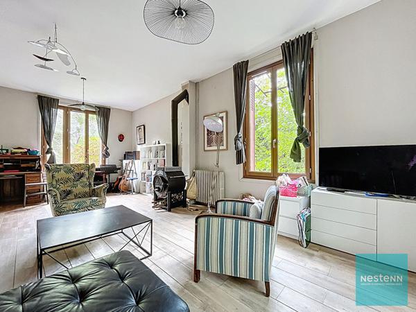 Amboise, maison de charme des années 30 sur parc arboré de 2500m²