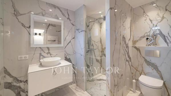 Villa entièrement rénovée avec vue panoramique mer et grand terrain