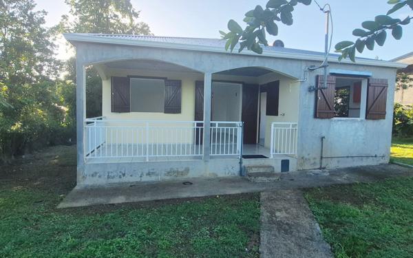 Maison à louer    3 pièces • 68 m2 Sainte-Rose