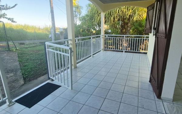 Maison à louer    3 pièces • 68 m2 Sainte-Rose