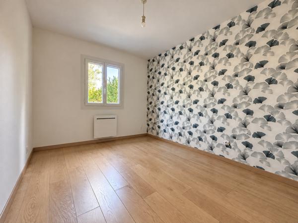 LONGPONT-SUR-ORGE - MAISON INDIVIDUELLE DE PLAIN-PIED DE TYPE F5 - EXCELLENT ETAT - JARDIN ARBORÉ DE 800 M2
