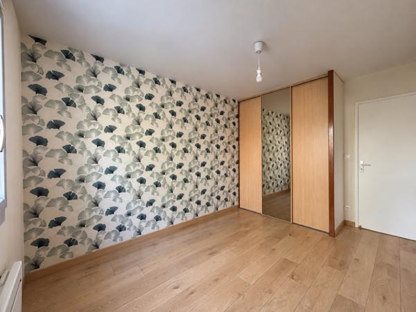 LONGPONT-SUR-ORGE - MAISON INDIVIDUELLE DE PLAIN-PIED DE TYPE F5 - EXCELLENT ETAT - JARDIN ARBORÉ DE 800 M2