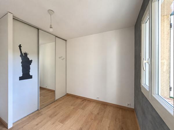 LONGPONT-SUR-ORGE - MAISON INDIVIDUELLE DE PLAIN-PIED DE TYPE F5 - EXCELLENT ETAT - JARDIN ARBORÉ DE 800 M2