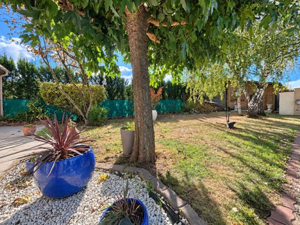 LONGPONT-SUR-ORGE - MAISON INDIVIDUELLE DE PLAIN-PIED DE TYPE F5 - EXCELLENT ETAT - JARDIN ARBORÉ DE 800 M2