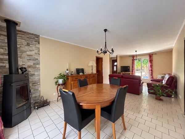 LONGPONT-SUR-ORGE - MAISON INDIVIDUELLE DE PLAIN-PIED DE TYPE F5 - EXCELLENT ETAT - JARDIN ARBORÉ DE 800 M2