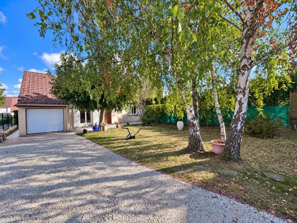 LONGPONT-SUR-ORGE - MAISON INDIVIDUELLE DE PLAIN-PIED DE TYPE F5 - EXCELLENT ETAT - JARDIN ARBORÉ DE 800 M2