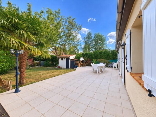 LONGPONT-SUR-ORGE - MAISON INDIVIDUELLE DE PLAIN-PIED DE TYPE F5 - EXCELLENT ETAT - JARDIN ARBORÉ DE 800 M2
